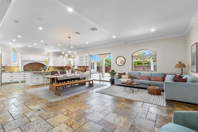 1280 Santa Fe Dr, Encinitas, Active - Home for Sale