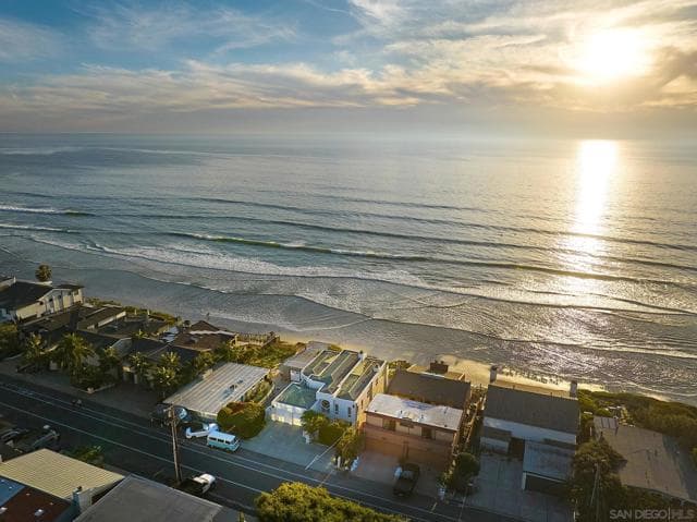 1630 Neptune Ave, Encinitas, Active - Home for Sale