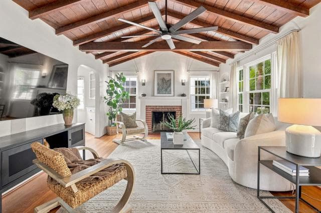 315 B Ave, Coronado, Active - Home for Sale