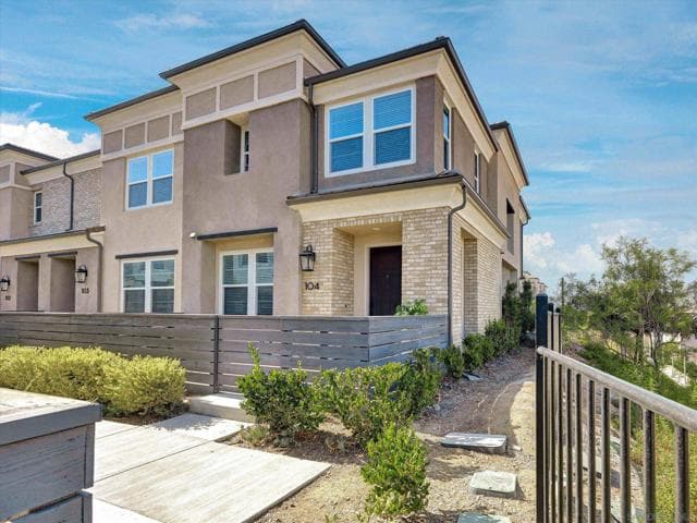 1216 Sunrise Vw, San Marcos, Active - Home for Sale