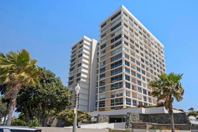 1720 Avenida Del Mundo, Coronado, Active - Home for Sale
