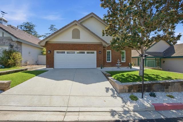 879 English Holly Ln, San Marcos, Active - Home for Sale
