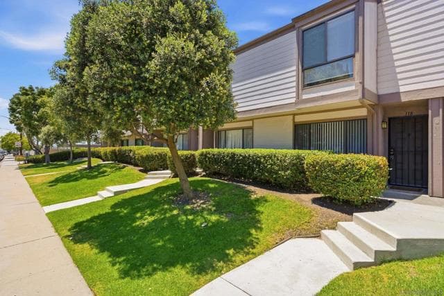 9289 Village Glen Dr, San Diego, Active - Home for Sale