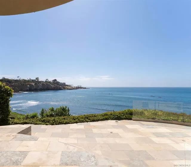 1828 Spindrift Dr, La Jolla, Active - Home for Sale