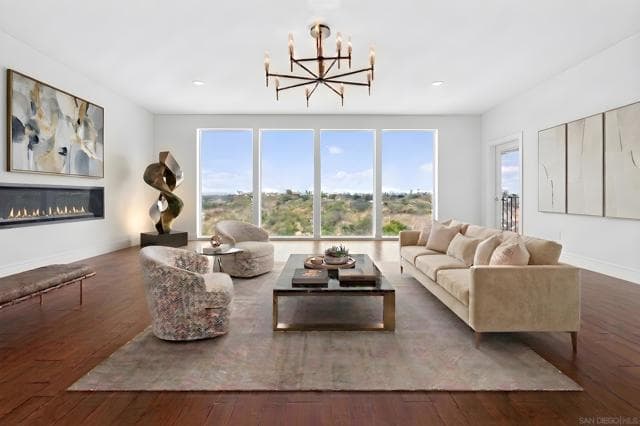 7901 Avenida Kirjah, La Jolla, Active - Home for Sale