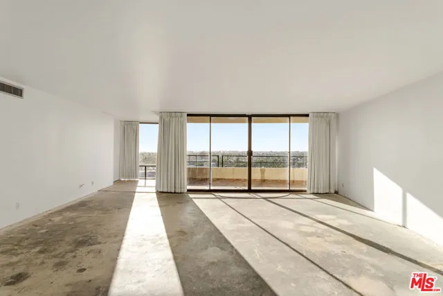 4265 Marina City Dr, Marina Del Rey, Active - Home for Sale