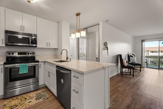1801 Diamond St, San Diego, Active - Home for Sale