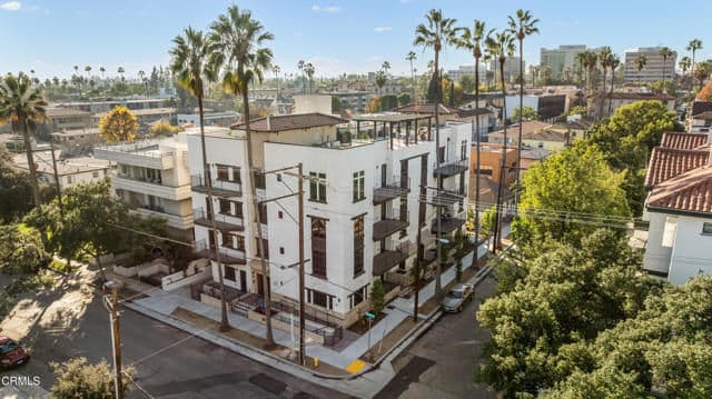 139 S Oak Knoll Ave, Pasadena, Active - Home for Sale