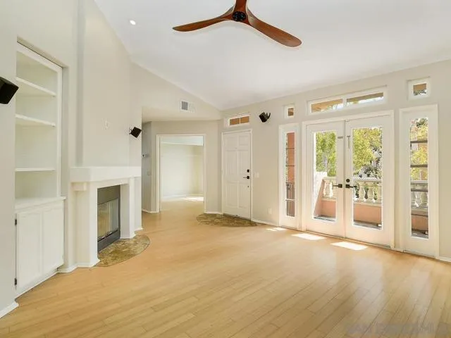 3517 Cameo Dr, Oceanside, Active - Home for Sale