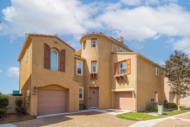 1555 Caminito Cremona, Chula Vista, Active - Home for Sale