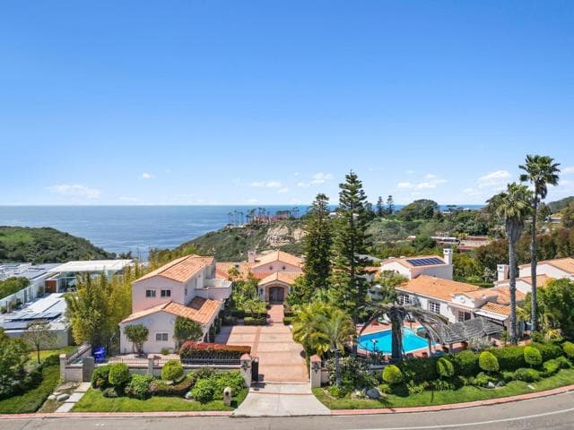 9450 La Jolla Farms Rd, La Jolla, Active - Home for Sale
