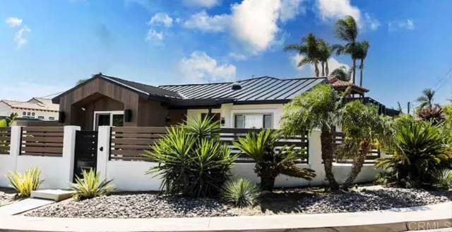 3761 Oleander Dr, San Diego, Active - Home for Sale