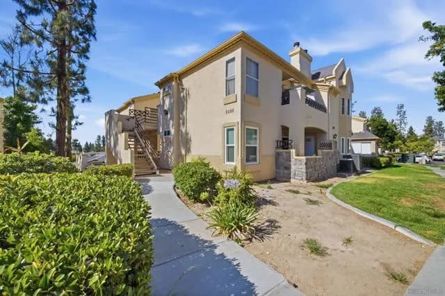 2055 Lakeridge Circle, Chula Vista, Active - Home for Sale