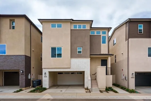 444 Bunsen St, San Marcos, Active - Home for Sale