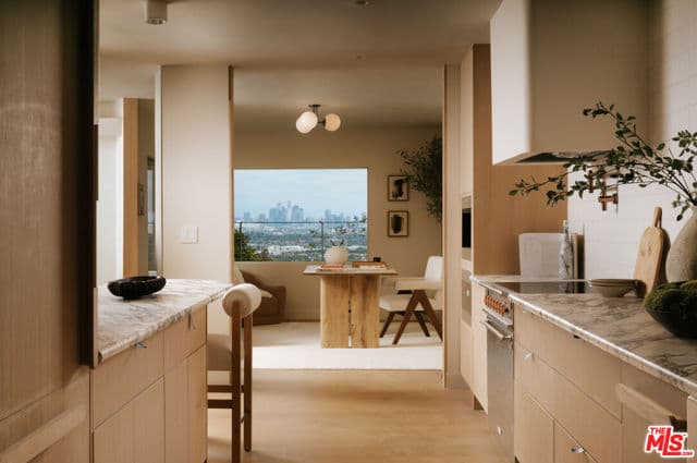 4124 Mantova Dr, Los Angeles, Active - Home for Sale