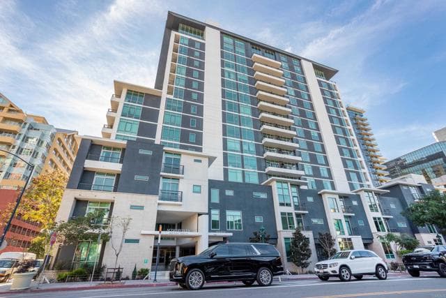 425 W Beech St, San Diego, Active - Home for Sale