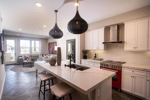 1109 Hibiscus Way, Oceanside, Active - Home for Sale