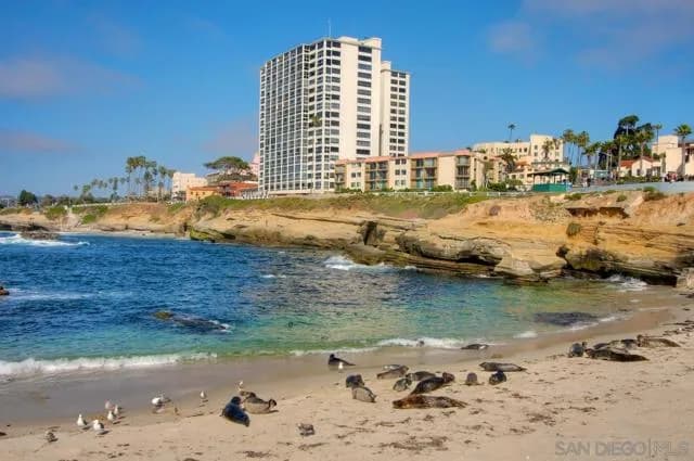 939 Coast Blvd, La Jolla, Active - Home for Sale