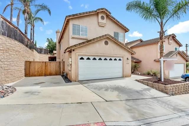 13721 Gateway View Dr, El Cajon, Active - Home for Sale