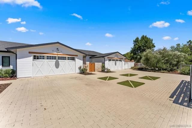 105 Equestrian, San Marcos, Active - Home for Sale