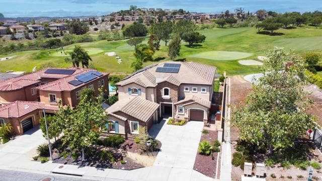 1077 Village Dr, Oceanside, Active - Home for Sale