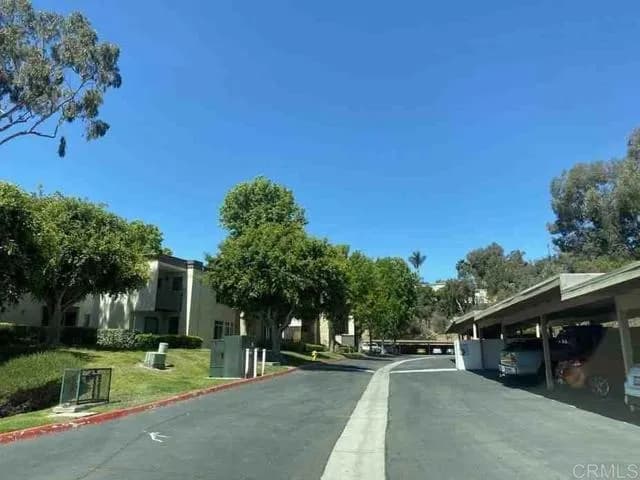 432 Edgehill Ln, Oceanside, Active - Home for Sale