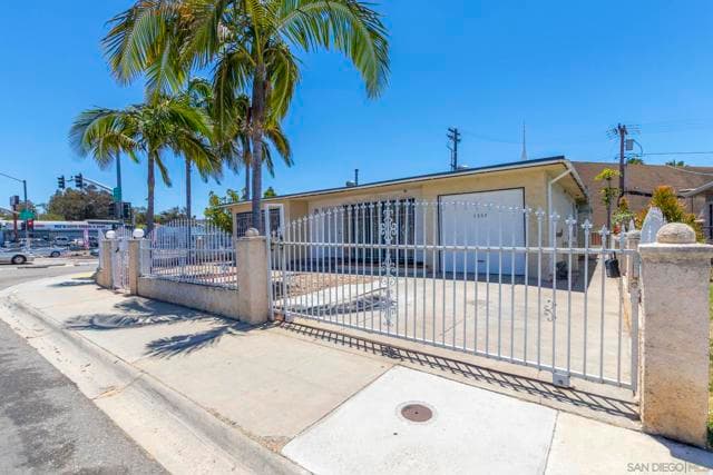 5359 Redwood St, San Diego, Active - Home for Sale