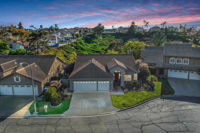 4976 Skyhawk Way, Oceanside, Active - Home for Sale