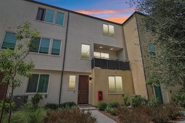 5471 Seacliff Place, San Diego, Active - Home for Sale