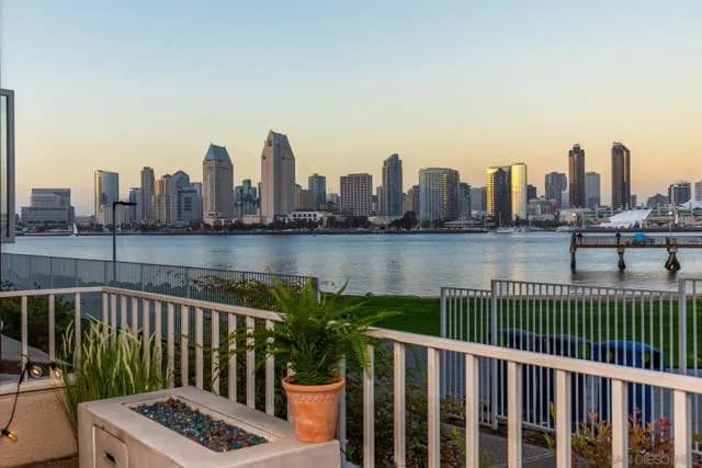 1101 1st St, Coronado, Active - Home for Sale