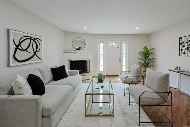 464 Woodlawn, Chula Vista, Active - Home for Sale