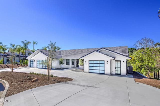 1048 Canyon Creek Place, Escondido, Active - Home for Sale