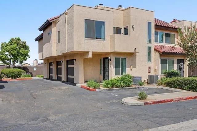 1380 E Washington Ave, El Cajon, Active - Home for Sale