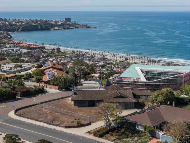 8504 Prestwick Dr, La Jolla, Active - Home for Sale