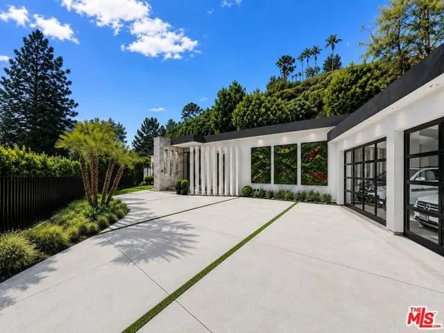 1049 Loma Vista Dr, Beverly Hills, Active - Home for Sale