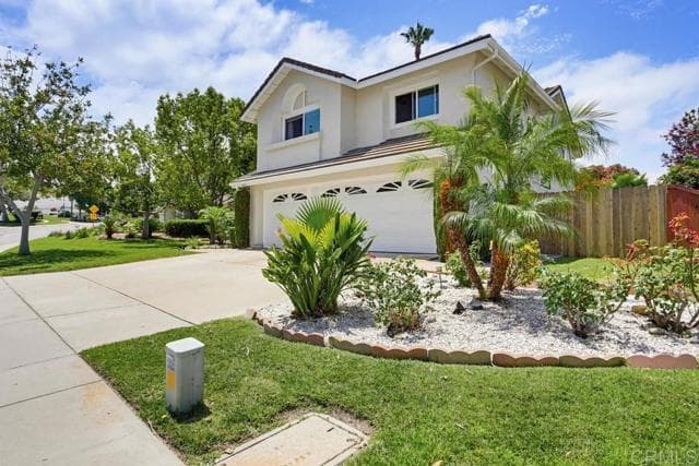 377 Moonstone Bay Dr, Oceanside, Active - Home for Sale