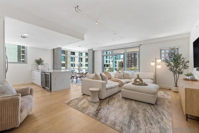 800 The Mark Ln, San Diego, Active - Home for Sale